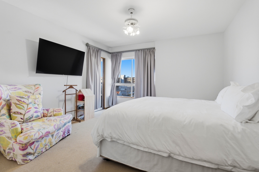 4 Bedroom Property for Sale in Sea Point Western Cape